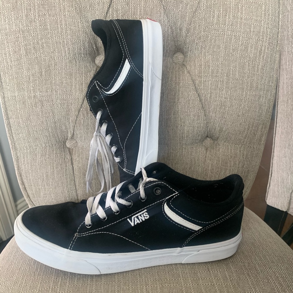 Men’s Vans 9.5